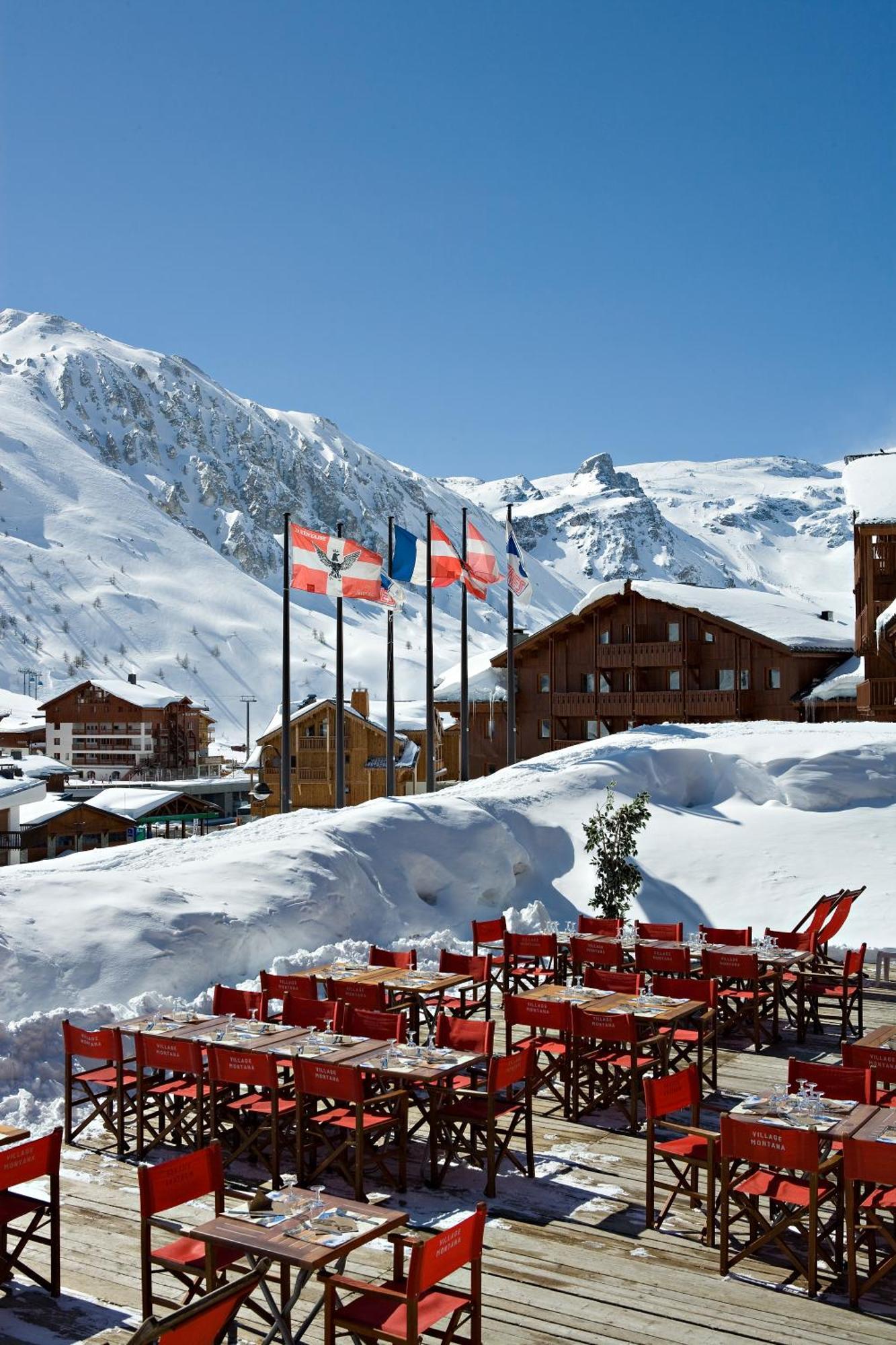 Village Montana Hotel 4*